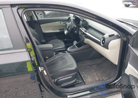 2022 Kia Forte Lxs z USA, uszkodzony, nr VIN 3KPF24AD8NE481885